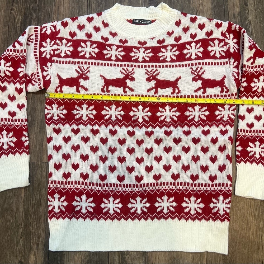 NWOT Christmas Holiday Ugly Sweater Raindeer Knit Cardigan White Red Cold Snow M - Picture 13 of 13